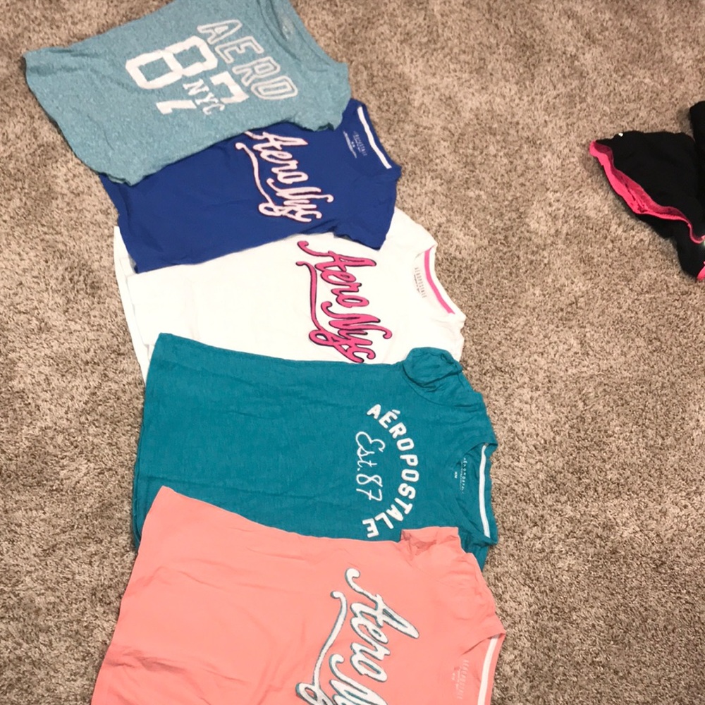 Pack of 5 Aeropostale shirts all the same size